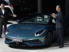 腾势Z敞篷版全球首发，四座超跑零百2秒内亮相北京车展