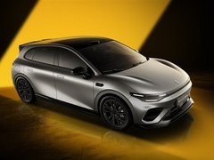 零跑Lafa5 Ultra上市：11.88万起，标配运动套件+激光雷达+5秒破百