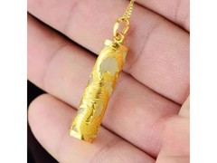 盘龙柱吊坠项链金色新品促销，仅 199 元速抢！
