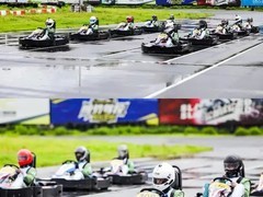 卡丁车过弯技巧全解析：掌握外-内-外走线与重心控制