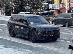 东风华为联合打造奕境品牌 首款车型寒区测试曝光