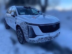 全新凯迪拉克XT5插混版路试曝光：真龙插混Pro加持，续航破1600公里