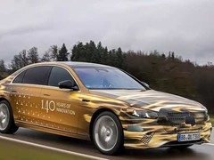 全新奔驰S级预告发布：140周年献礼，MB.OS加持，V8取代V12