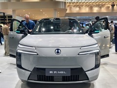 腾势N8L闪充版北京车展正式亮相，预售价35万元起