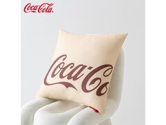 可口可乐2009杏色抱枕一对装仅15.9元