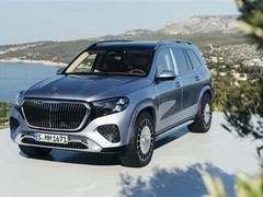 2026款迈巴赫GLS SUV官图发布：V8轻混+智能魔毯底盘全面革新
