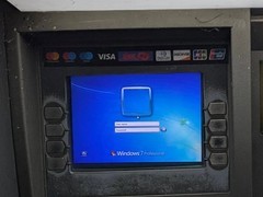 ATM机惊现Win7登录界面：老旧系统潜藏安全隐忧