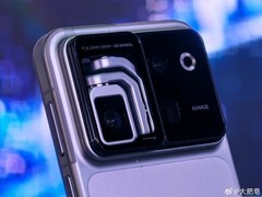 荣耀Robot Phone发布：钛合金云台手机售价15999元，定义机械AI新赛道
