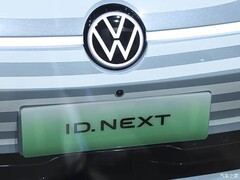 铃木22年来首换标识，2025年亮相新LOGO