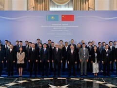 哈萨克斯坦总统访华促数字合作，华为签约两大战略协议