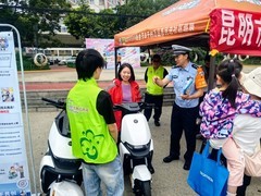 把安全课堂搬进社区 昆明交警携手九号电动车倡导合规骑行