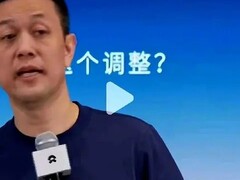 某品牌SUV全系降价十万引争议，老车主维权不断