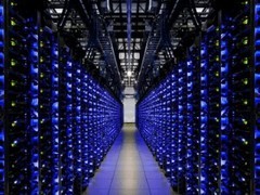 AI芯片供需失衡推高SSD价格，混合存储成数据中心降本新路径