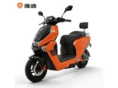 雅迪高性能电动摩托车京东优惠低至3899元