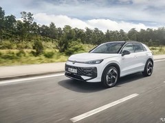 大众发布高尔夫/T-ROC混动版：油电混动新定位，纯电行驶零排放