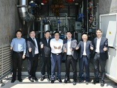 全球首台高压直喷纯氨重卡发动机在常熟成功点火