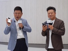 华为Pura X Max全球首发亮相北京车展，大阔折设计与鸿蒙OS 6.1引热议