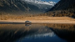 30-40 万级大六座 SUV，蔚来 ES8 对比大众 9X 选购指南