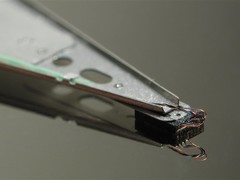 闪存价格暴涨致SSD成本飙升，混合存储成高性价比新选择