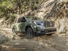 本田全新Ridgeline皮卡重塑硬核形象，外观全面方正化升级