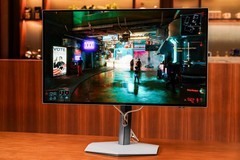 爱攻AGON 昊天Max 4K双模OLED电竞显示器AGP327UZD 获2026年ChinaJoy黑金奖