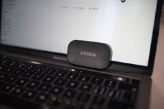 MacBook 外接移动固态硬盘怎么选？7 款主流产品横向对比