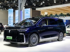 华为乾崑上车30万级MPV，岚图梦想家定义高端智能MPV新标杆