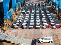 2025年中国汽车保有量达3.66亿辆，千人保有量260辆居全球首位