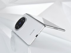 vivo X Fold5设计解读：轻薄极简，果味十足