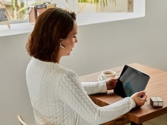 骨声纹技术破局AI同传噪音，时空壶W4重塑跨语言交流新标准