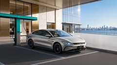 比亚迪汉EV闪充版携12大升级上市，售价17.98万～18.78万元