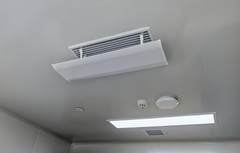 空调挡风板：直吹困境下是蠢设计还是低价神器