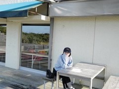 加藤小夏晒写真引热议 静寂岭女主魅力持续升温
