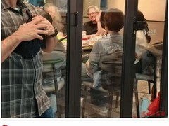 黄仁勋深圳火锅店低调用餐，黑皮夹克现身八合里，盛赞本地牛肉