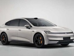 长通勤新能源家轿怎么选？长安启源A06分析