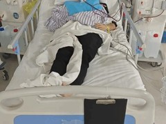 英雄联盟主播十月船长因肾衰竭暂别直播