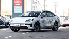 15万级纯电四强对决：一汽丰田bZ5、秦L EV、AION RT横评