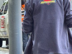 DC新片超女：明日之女片场曝光，超女标志引热议