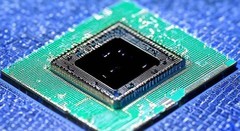 AI浪潮汹涌芯片突围战打响!英伟达/特斯拉/微美全息竞速引领基建突破新高度!