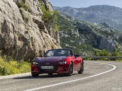 马自达确认全新MX-5（NE）将推纯电版，车重严控1200kg以内