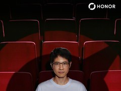 荣耀 Robot Phone官宣8月12日发布 韩寒出任“荣耀影像创想家”