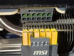 RTX 5090供电接口频现烧毁故障引关注