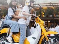 宗申森蓝B1蓝调弯梁电摩上市：7699元起，58km实续航+复古实用设计