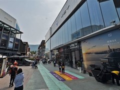 2026年五一新能源车涨价预期引爆购车潮，车展热、客流增、订单旺