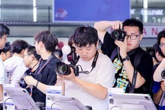 人潮涌动快门不停 ChinaJoy佳能展台盛况直击