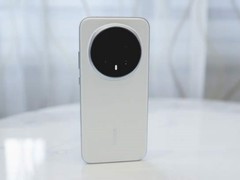 2025长焦手机推荐 荣耀Magic8以AI引领影像未来