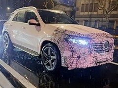 国产奔驰GLE长轴版在华实测：轴距超3米、三排实用化、全栈本土化调校