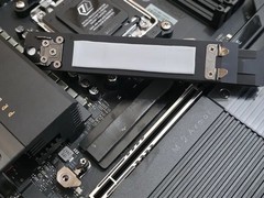 主板M.2散热实测：仅30%型号实现SSD全区域有效导热