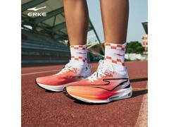 鸿星尔克极风4男跑鞋369元