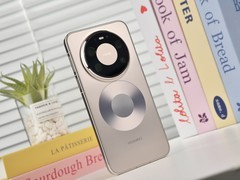 华为再夺1月中国手机市场份额第一 Mate 80系列热销反响热烈